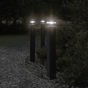 vidaXL Vonkajšie stojace lampy so zásuvkou 3 ks čierne 80 cm hliník